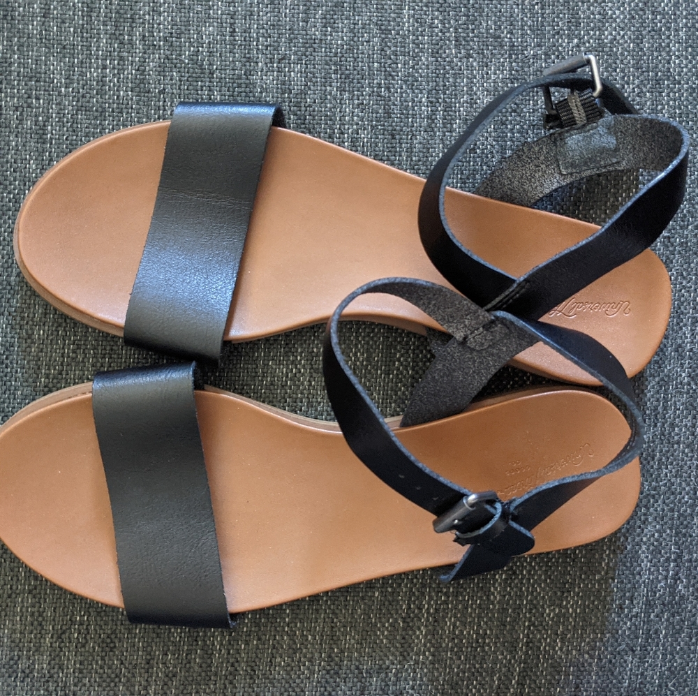 Black strap sandals